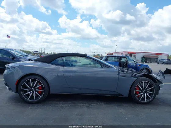 2022 Aston Martin DB11 VOLANTE