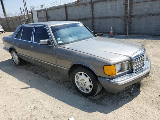 1985 Mercedes-Benz 500 Series 500SEL