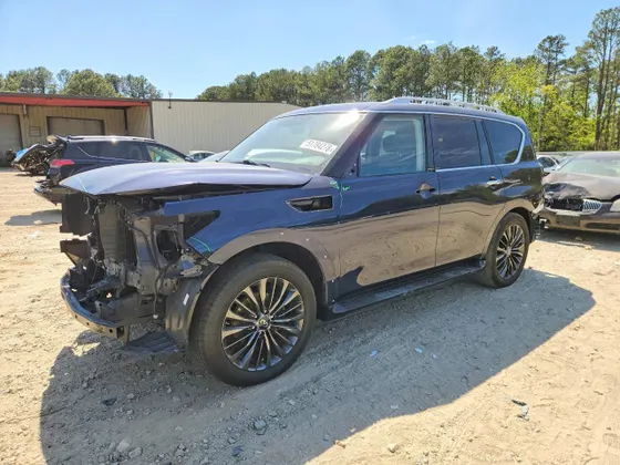2021 INFINITI QX80 LUXE