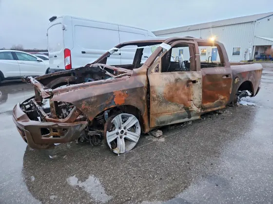 2023 Ram 1500 Classic SLT