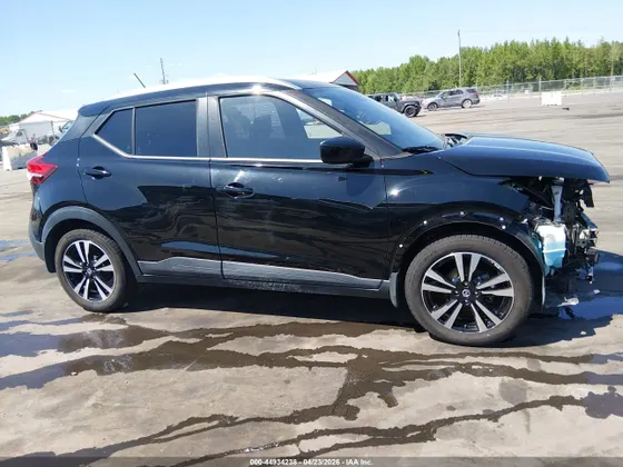 2019 Nissan Kicks SV
