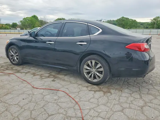 2011 INFINITI M56