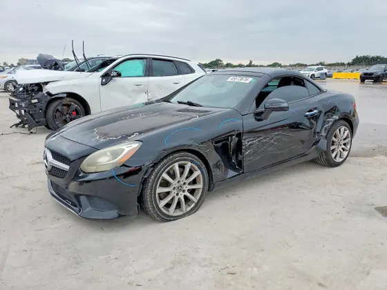 2017 Mercedes-Benz SLC SLC 300