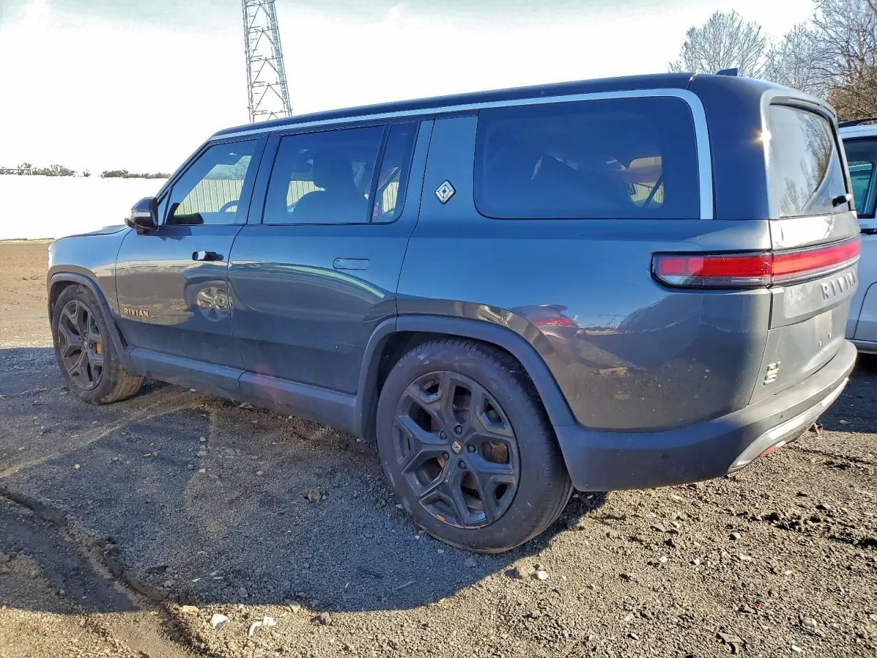 2023 Rivian R1S Adventure