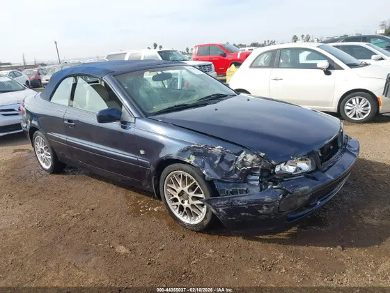 2004 Volvo C70 LT