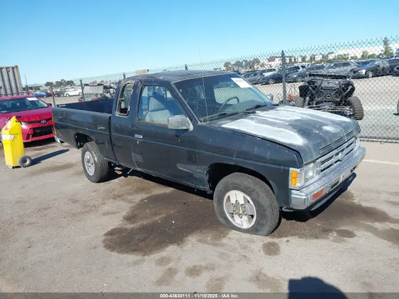 1992 Nissan Pickup KING CAB SE