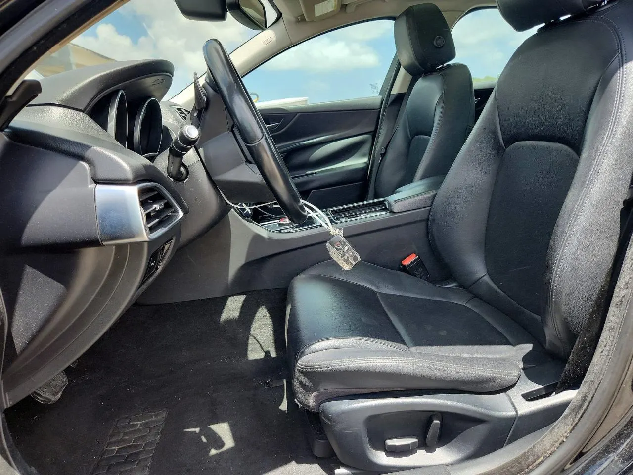 2018 Jaguar XE 25t