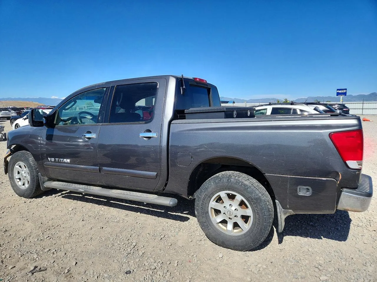2005 Nissan Titan SE