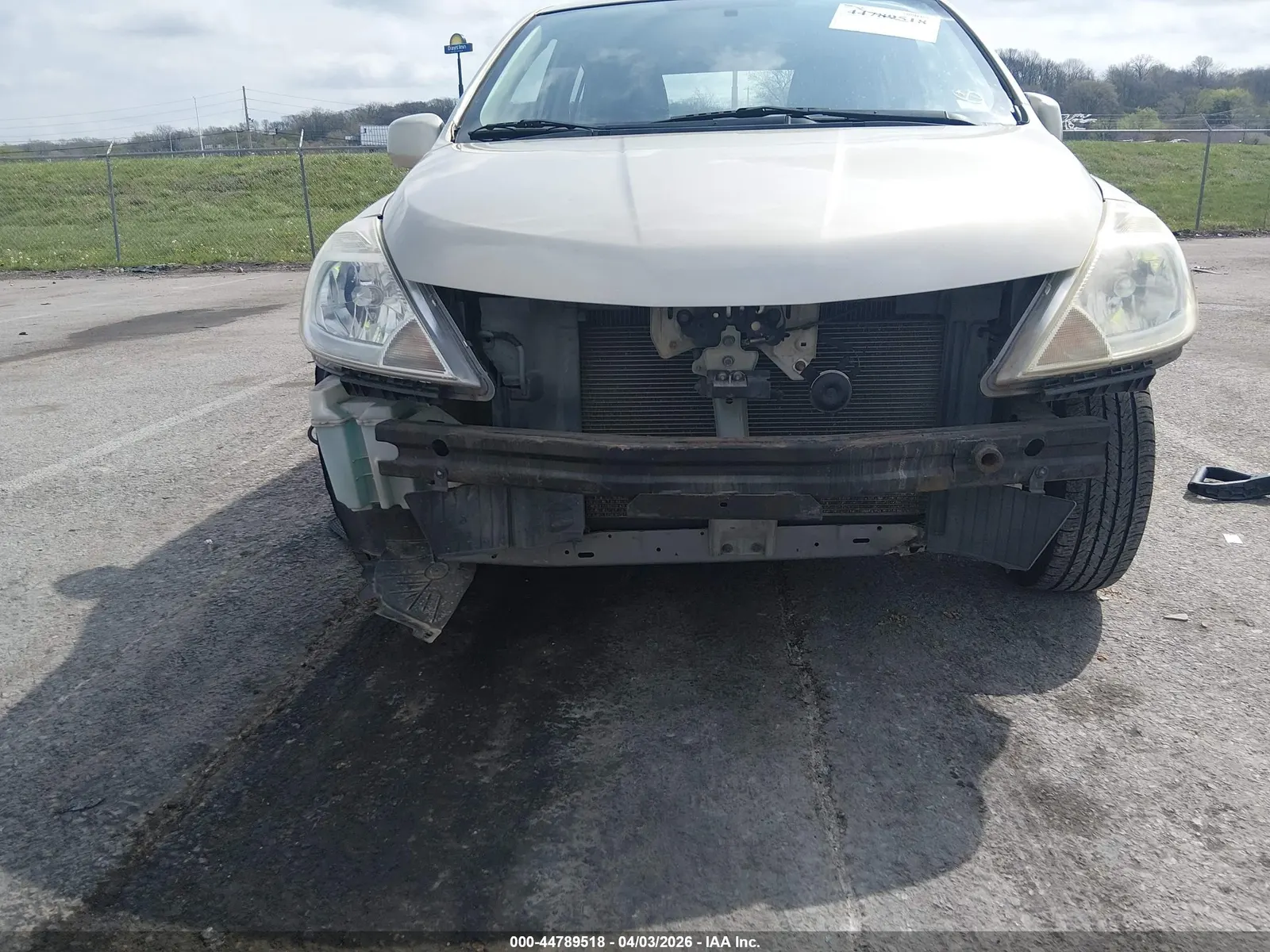 2008 Nissan Versa 1.8 S