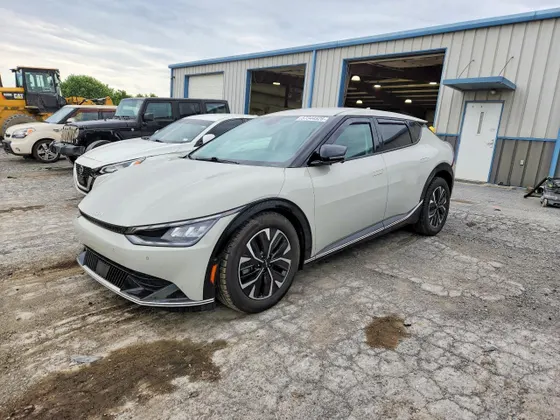 2022 Kia EV6 Wind