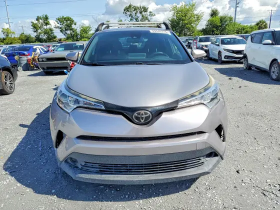2019 Toyota C-HR LE