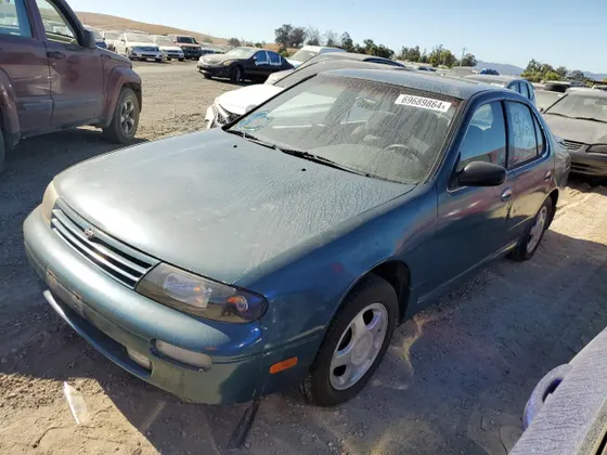 1995 Nissan Altima GLE