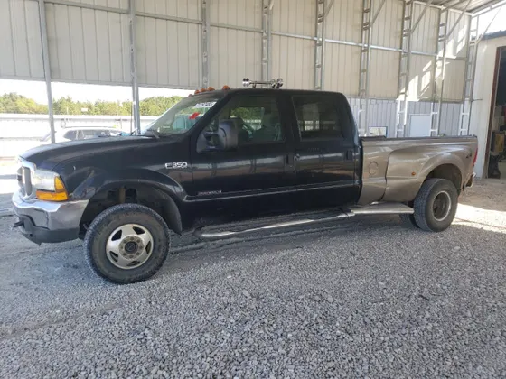 2000 Ford Super Duty F-350 DRW XL