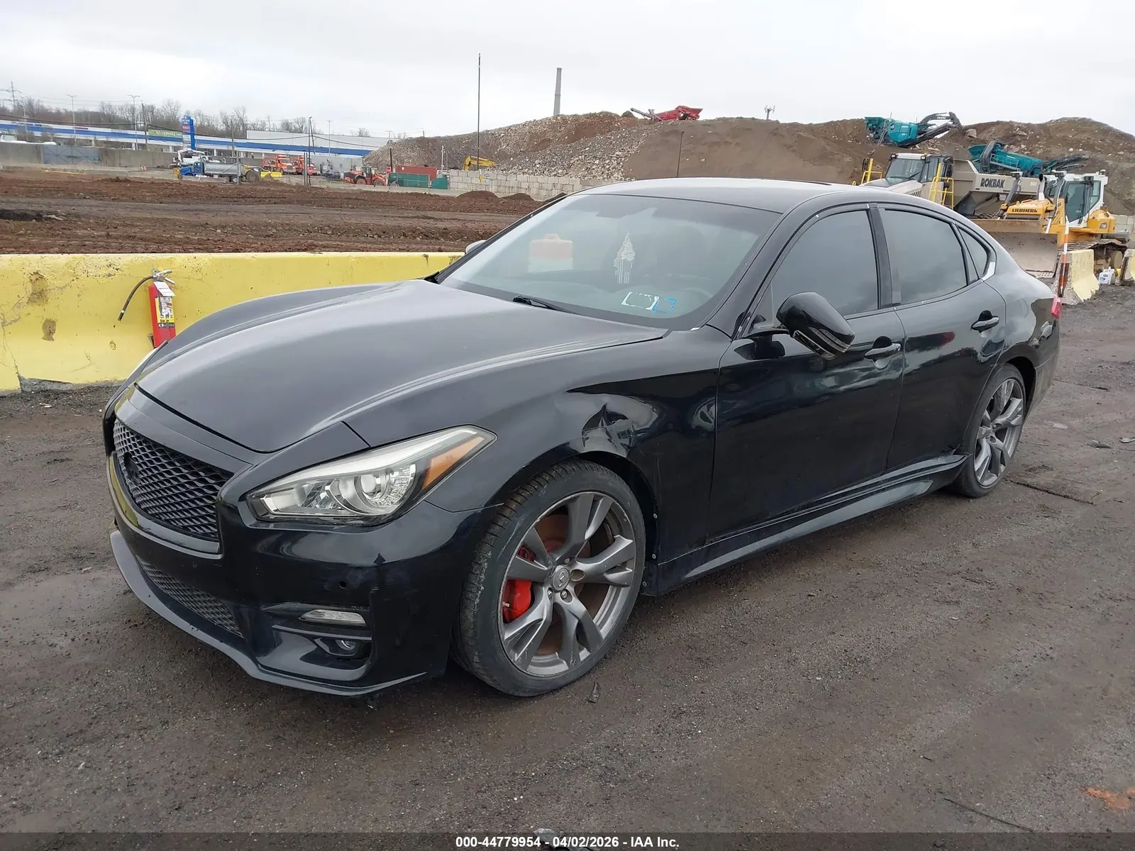 2011 INFINITI M56