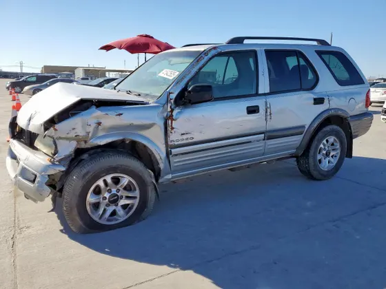 2003 Isuzu Rodeo S