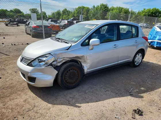 2009 Nissan Versa 1.8 S