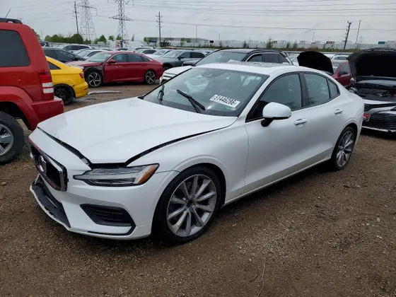 2019 Volvo S60 Momentum