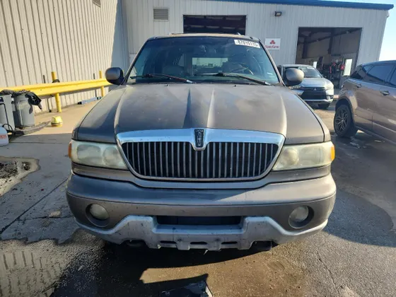 2002 Lincoln Navigator