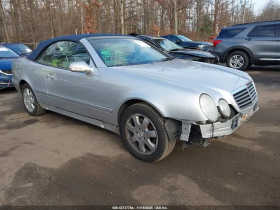 2000 Mercedes-Benz CLK-Class