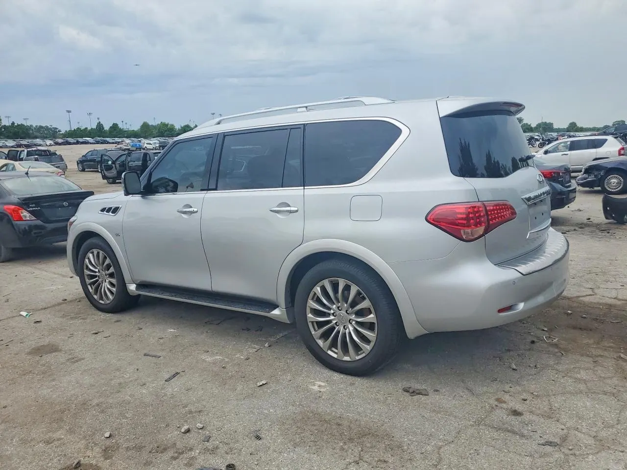 2017 INFINITI QX80