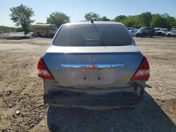 2008 Nissan Versa 1.8 S