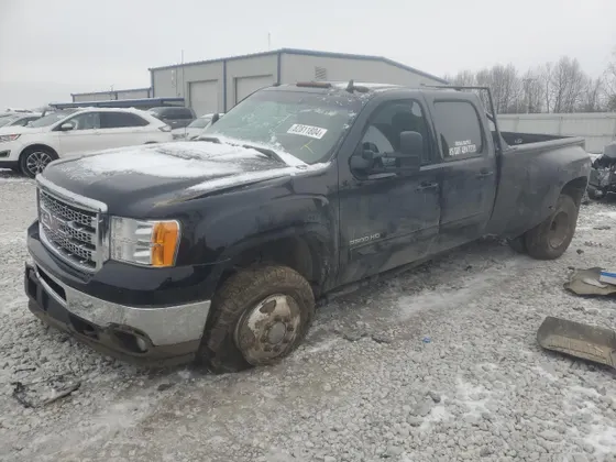 2014 GMC Sierra 3500HD SRW SLT
