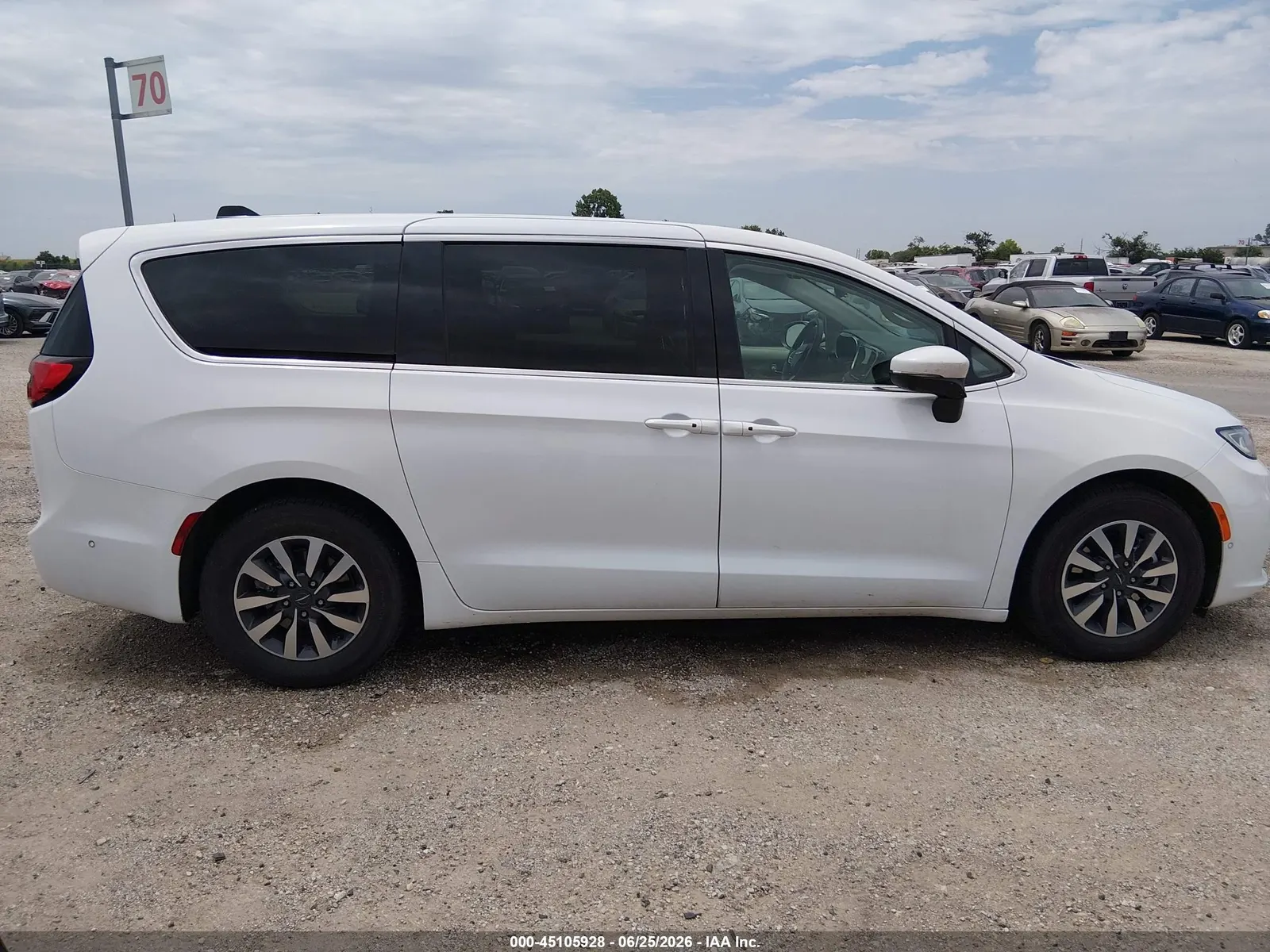 2023 Chrysler Pacifica Hybrid Touring L