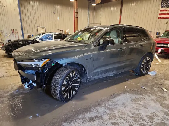2026 Volvo XC60 Plug-In Hybrid Ultra