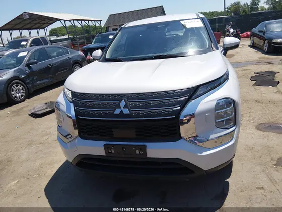 2022 Mitsubishi Outlander ES