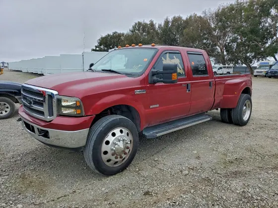2005 Ford Super Duty F-350 DRW XL