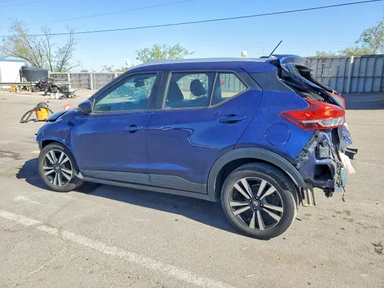 2020 Nissan Kicks SV