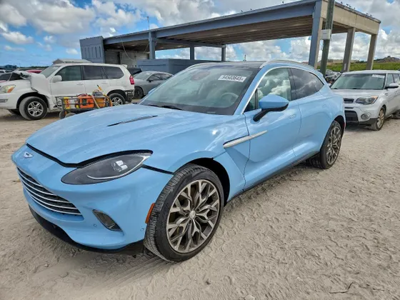 2021 Aston Martin DBX