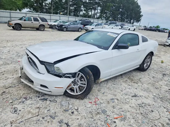 2014 Ford Mustang V6