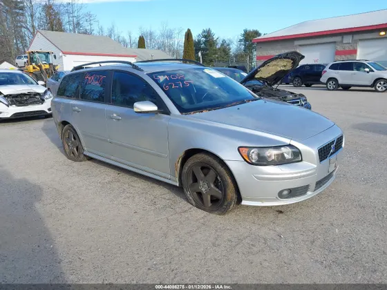 2005 Volvo V50 T5/T5 AWD