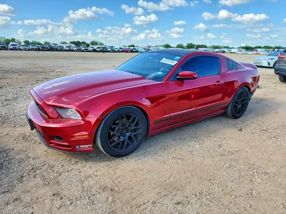 2013 Ford Mustang V6 Premium