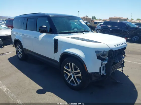 2023 Land Rover Defender SE