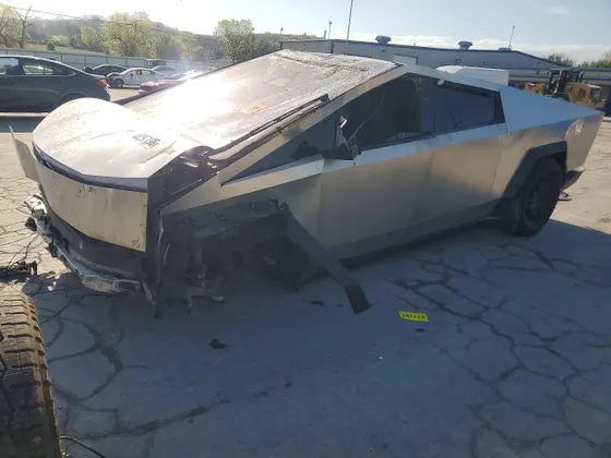 2024 Tesla Cybertruck Cyberbeast