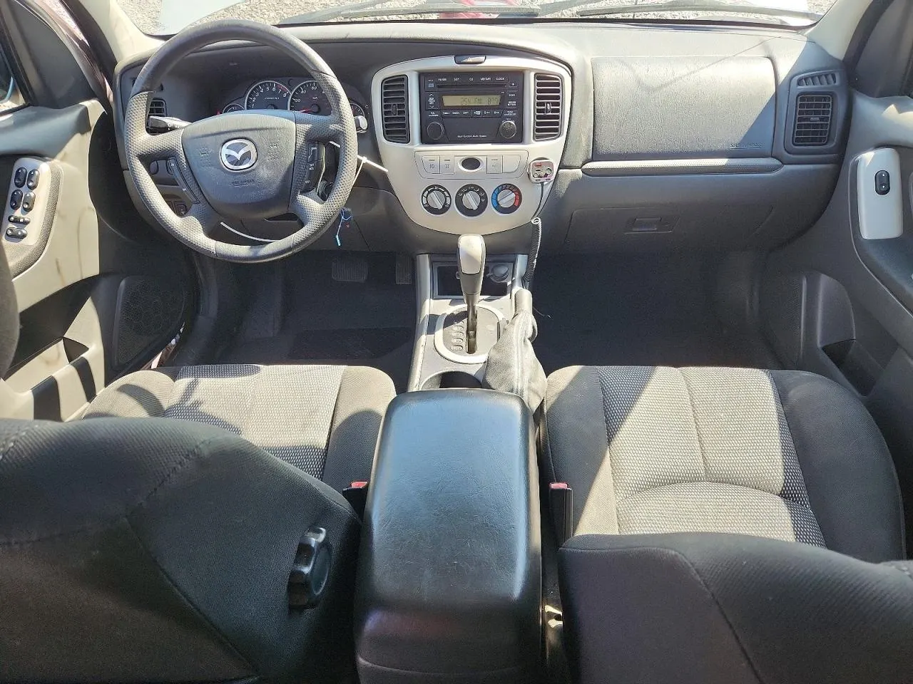 2005 Mazda Tribute s