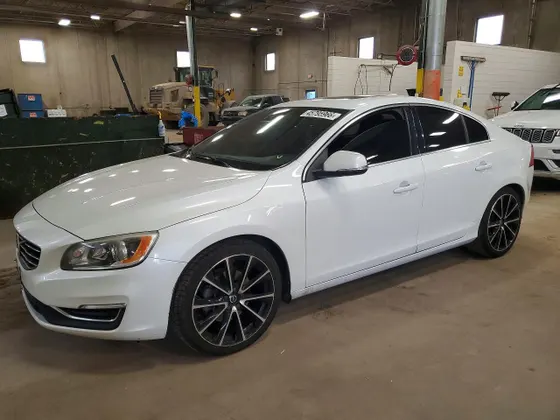 2016 Volvo S60 T5 Drive-E Premier