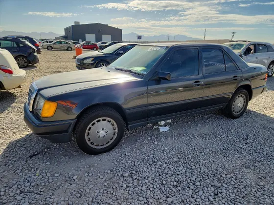 1988 Mercedes-Benz 300 Series 300E
