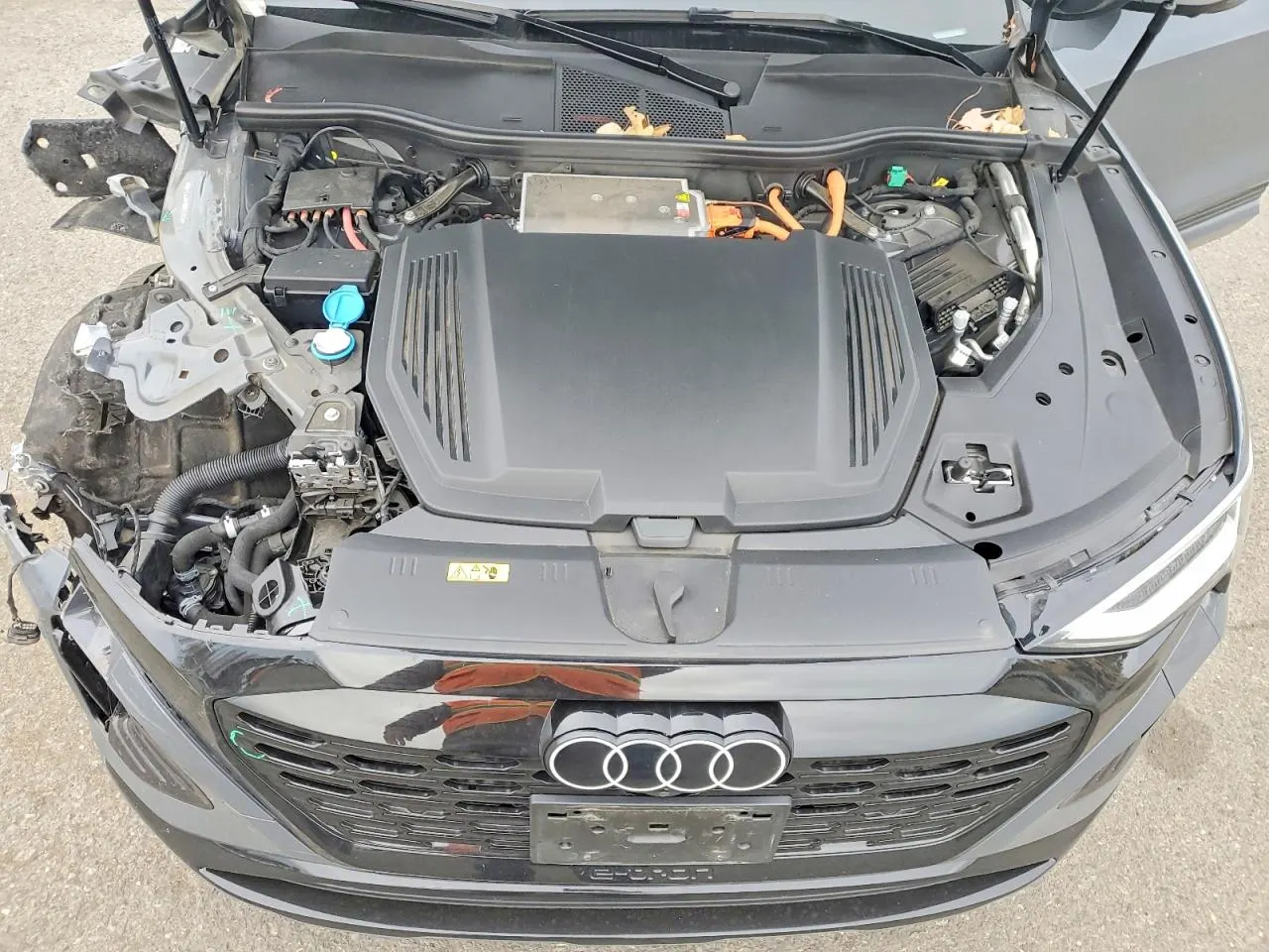 2024 Audi Q8 e-tron Sportback S line Premium Plus