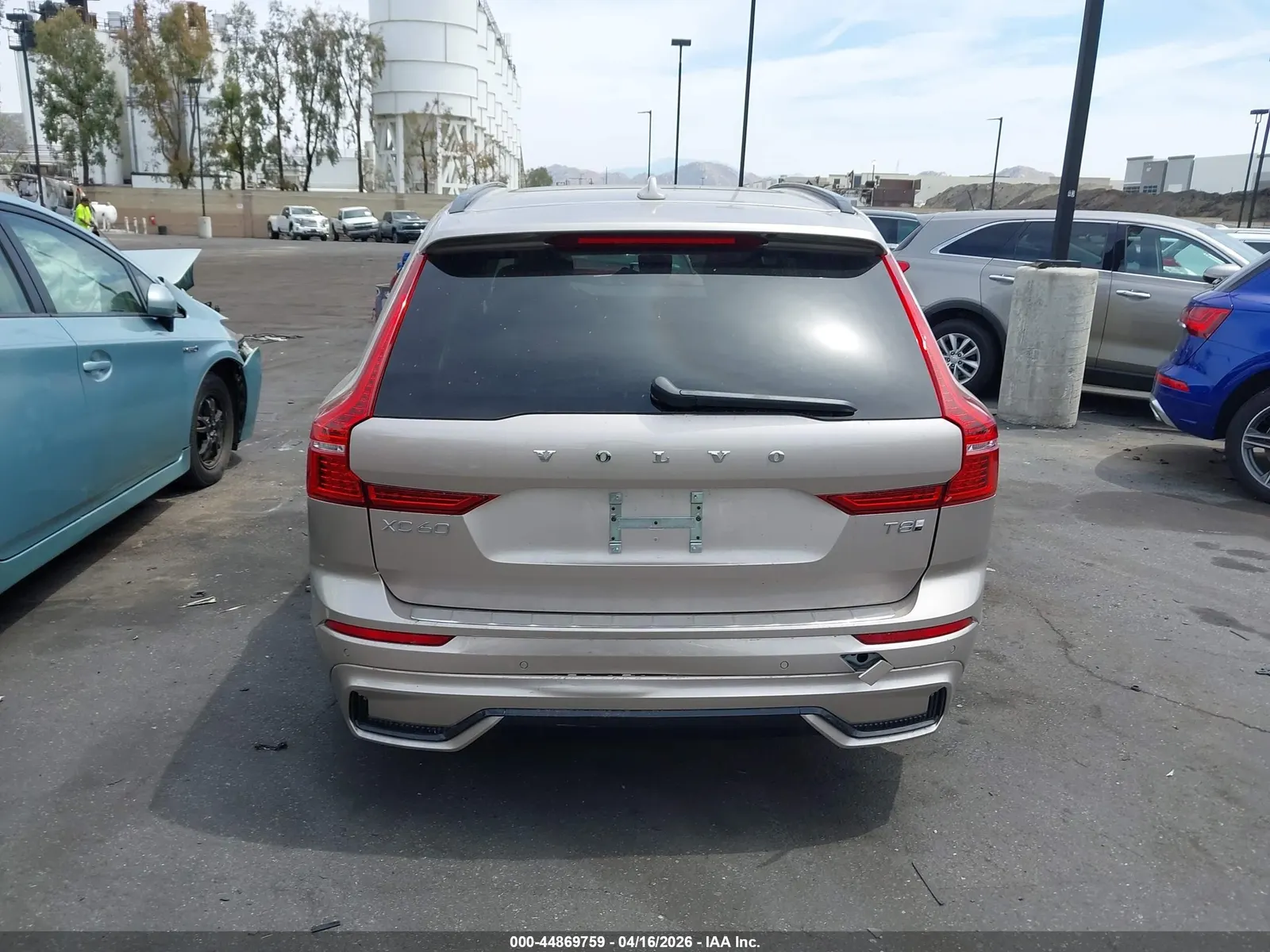 2025 Volvo XC60 Plug-In Hybrid Plus