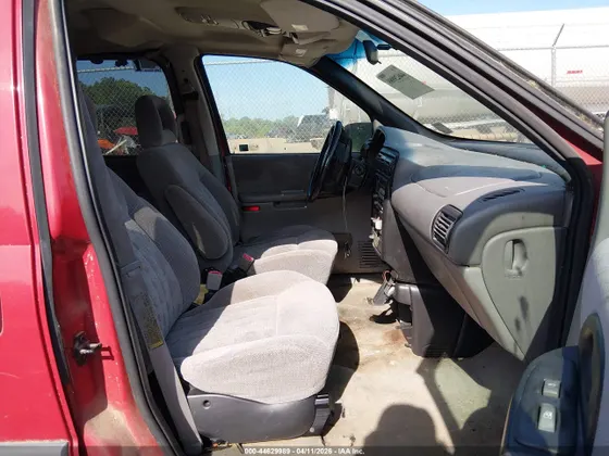 2000 Pontiac Montana M16