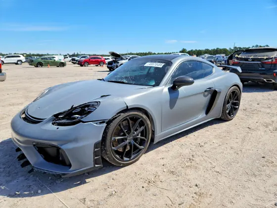 2023 Porsche 718 Cayman GT4
