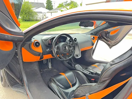 2016 McLaren 570S