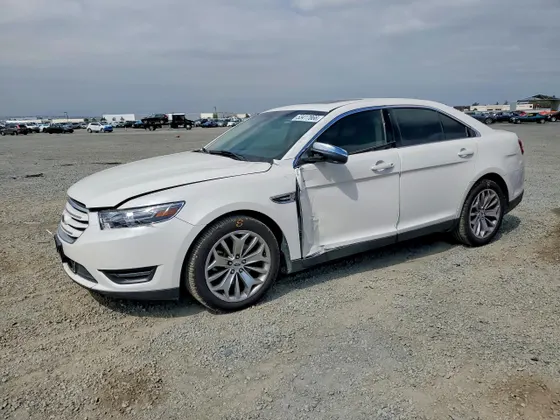 2016 Ford Taurus Limited