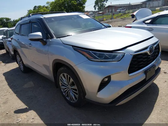 2020 Toyota Highlander Platinum