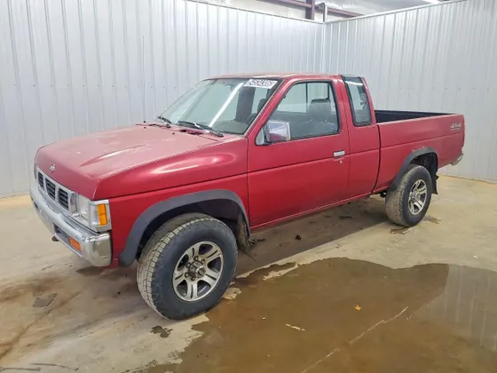 1997 Nissan Trucks 4WD XE