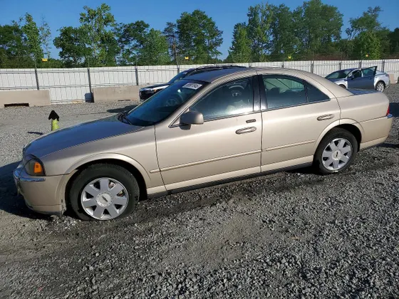 2004 Lincoln LS w/Luxury Pkg