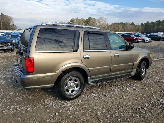 2002 Lincoln Navigator